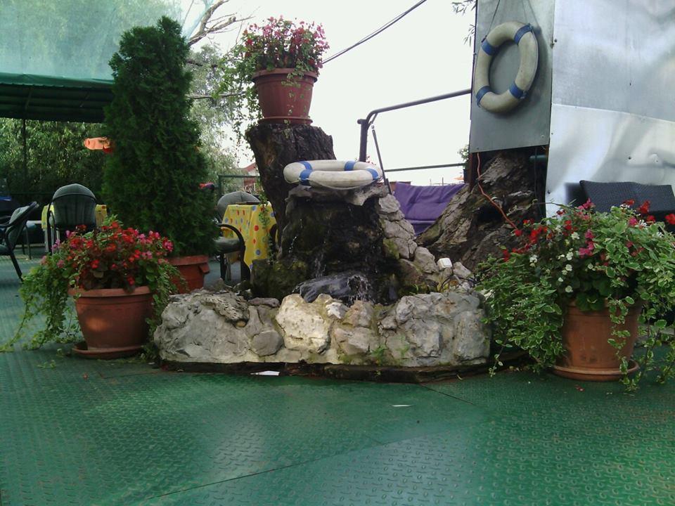 Hotel Splav Guest Hause Gusar Belgrado Exterior foto