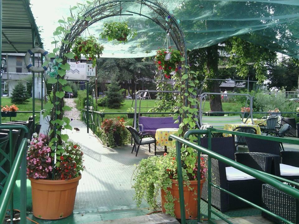 Hotel Splav Guest Hause Gusar Belgrado Exterior foto