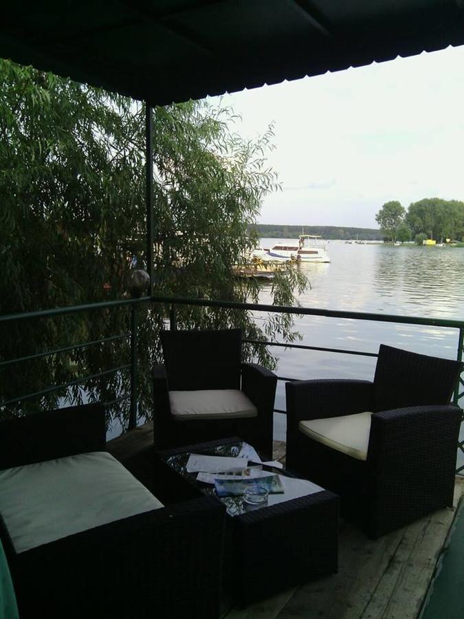 Hotel Splav Guest Hause Gusar Belgrado Exterior foto