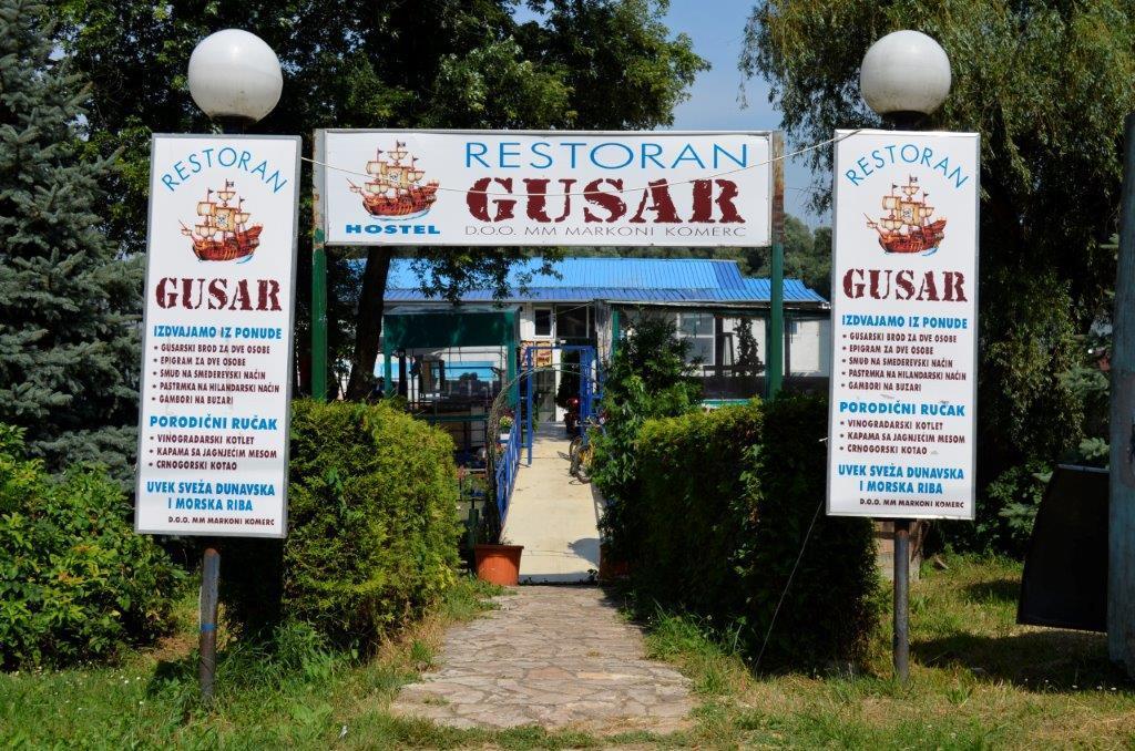 Hotel Splav Guest Hause Gusar Belgrado Exterior foto