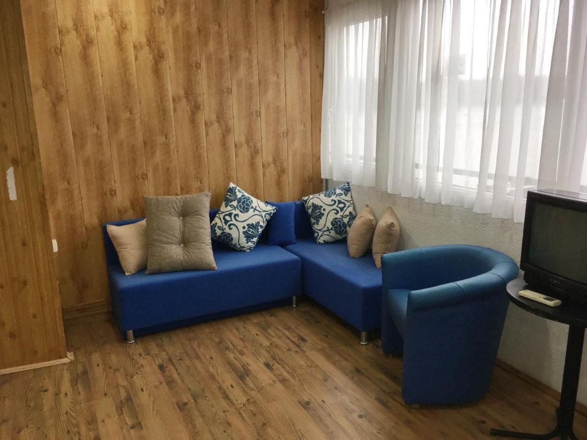 Hotel Splav Guest Hause Gusar Belgrado Exterior foto